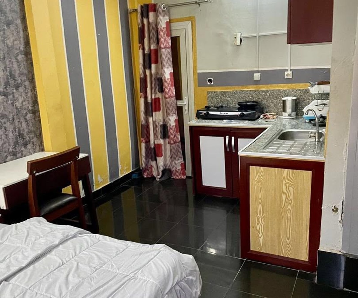 Chambres et studios meublés à Bastos – Yaoundé