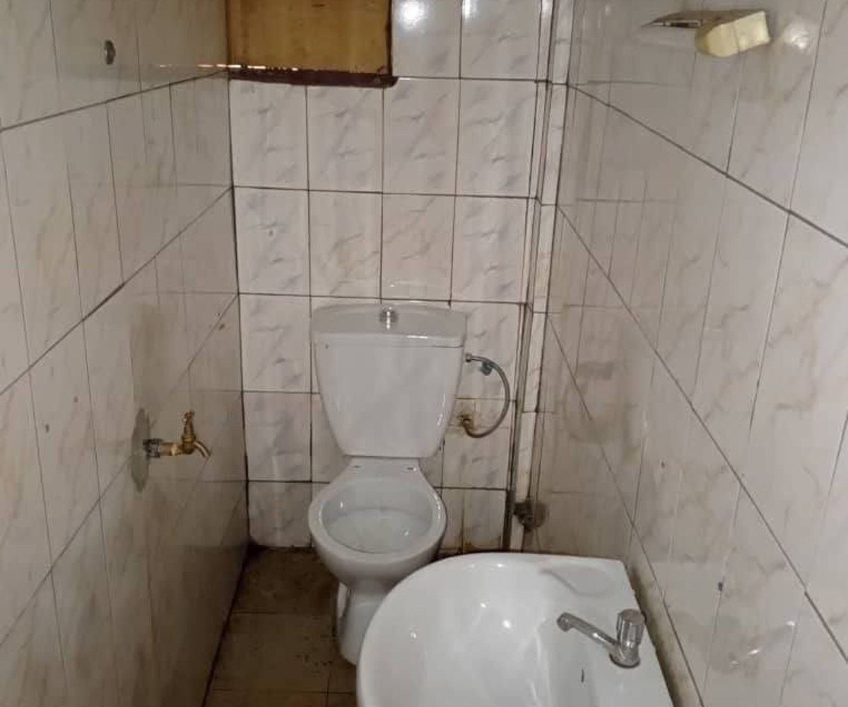 Magasin à louer à Essomba