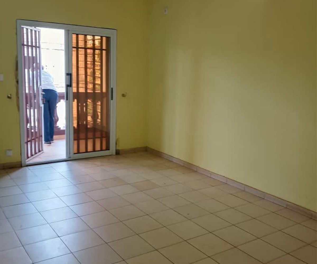 Appartement 3 chambres à louer - Omnisport, Yaoundé