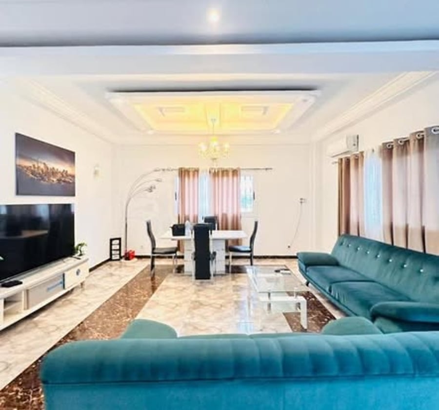 Appartement moderne à louer - Biyem Assi, Yaoundé