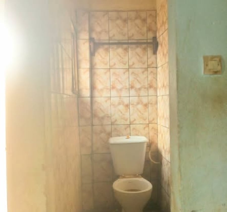 Chambre Moderne 3 Pièces à Louer à Étoug-Ébé