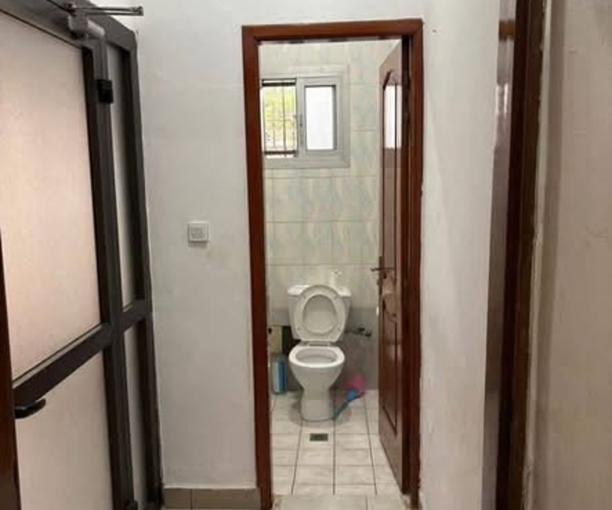 Villa 4 chambres à louer - Bonapriso, Douala