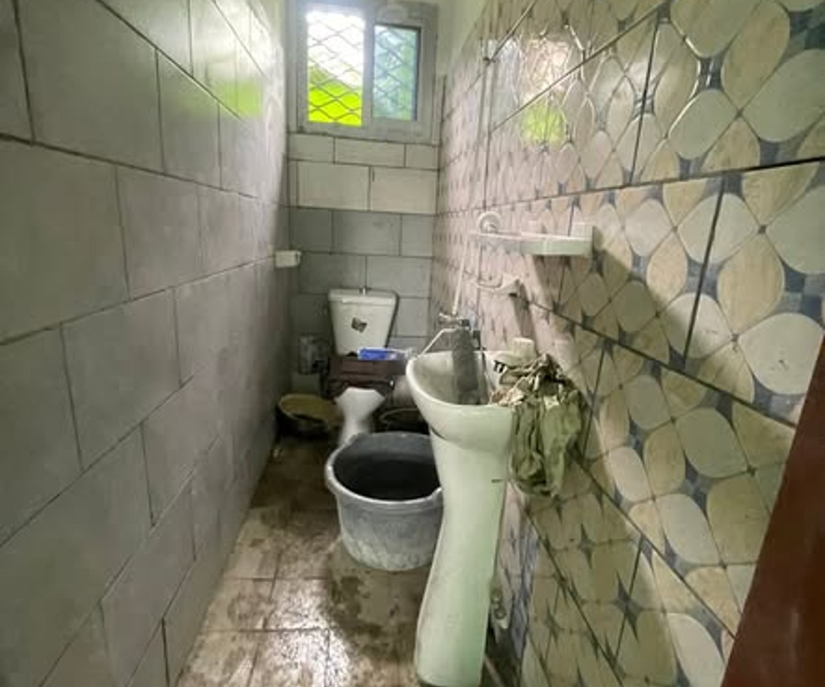 Studio moderne neuf à PK12, Douala