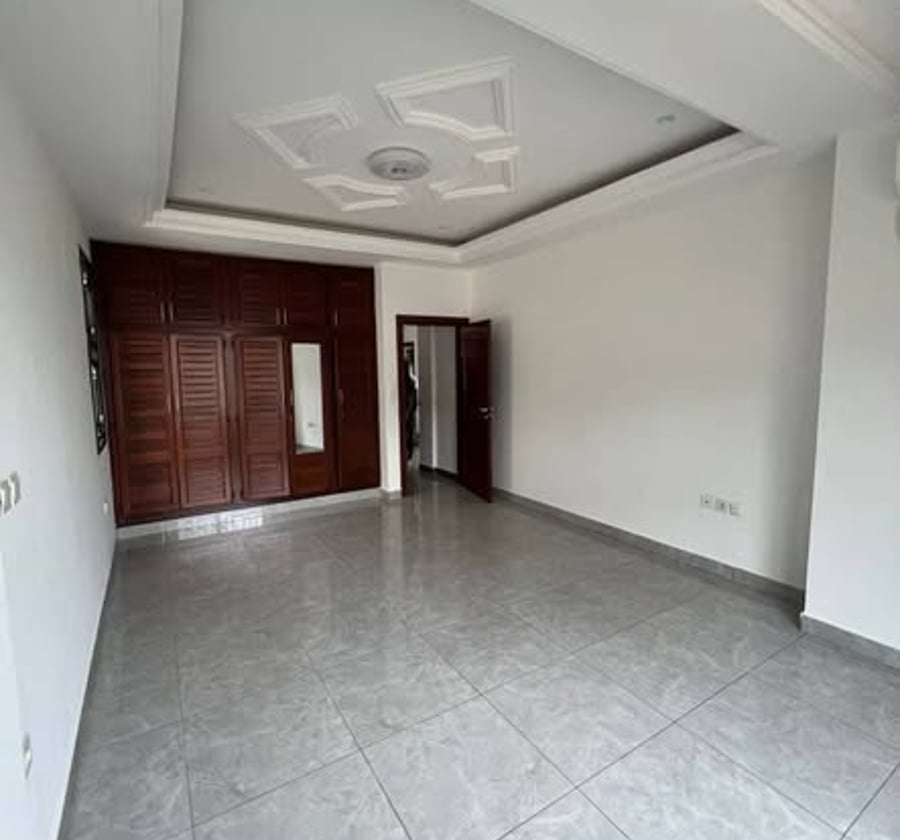 Appartement haut standing à louer - Bastos