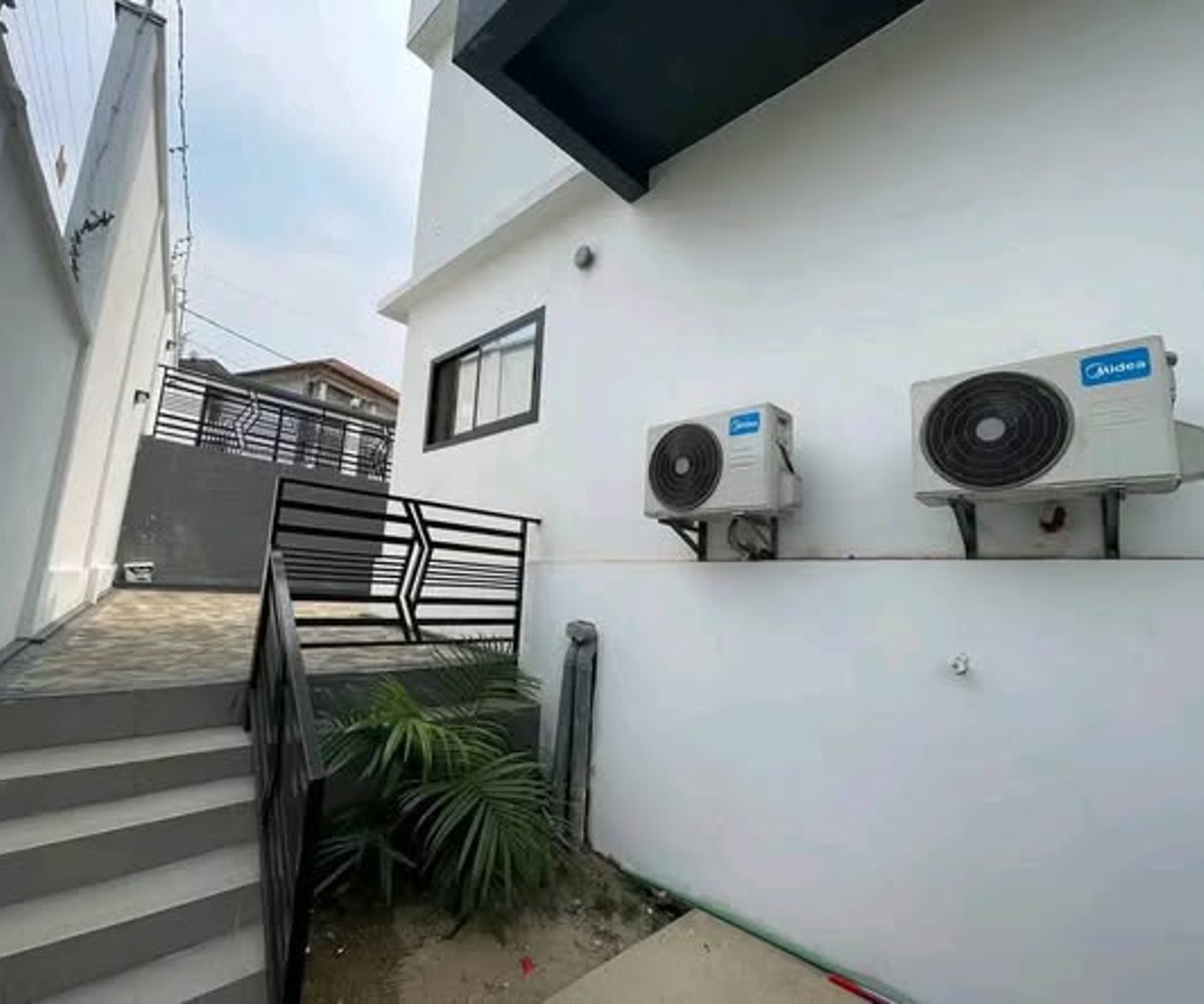 Magnifique Maison Duplex R+1 avec studio - Yassa Cité Chirac