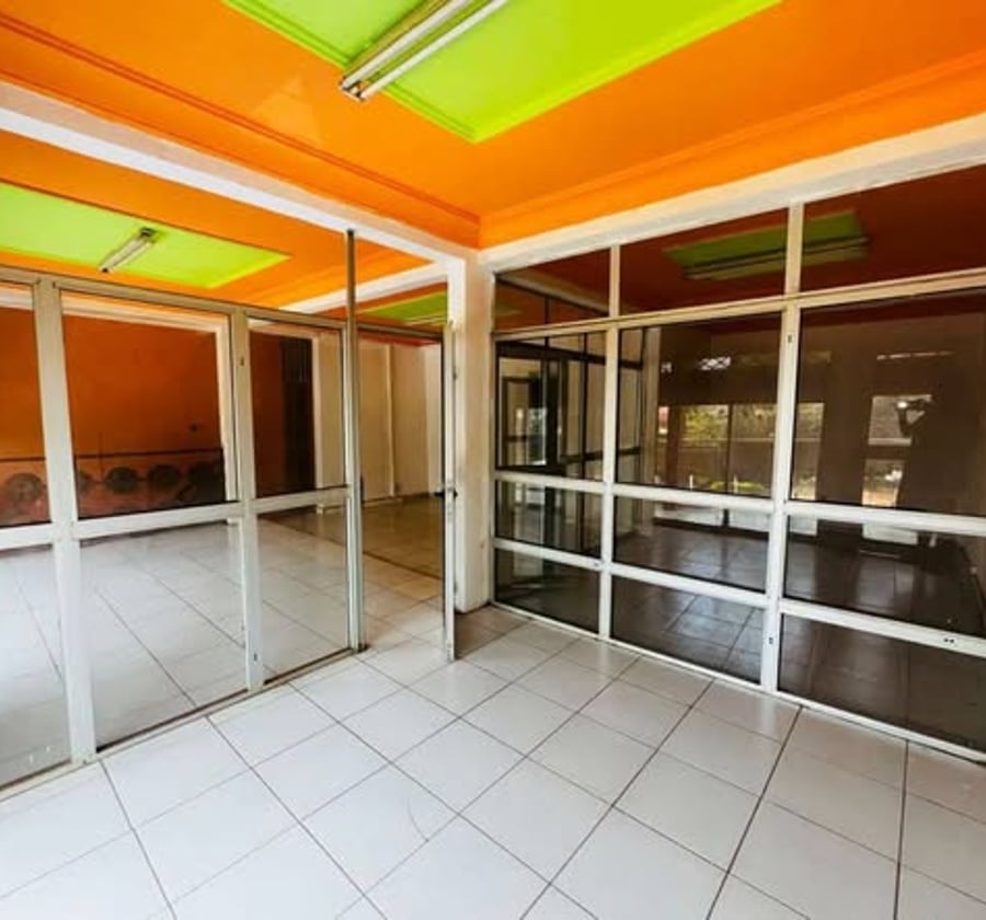 Local commercial à louer - Ekounou