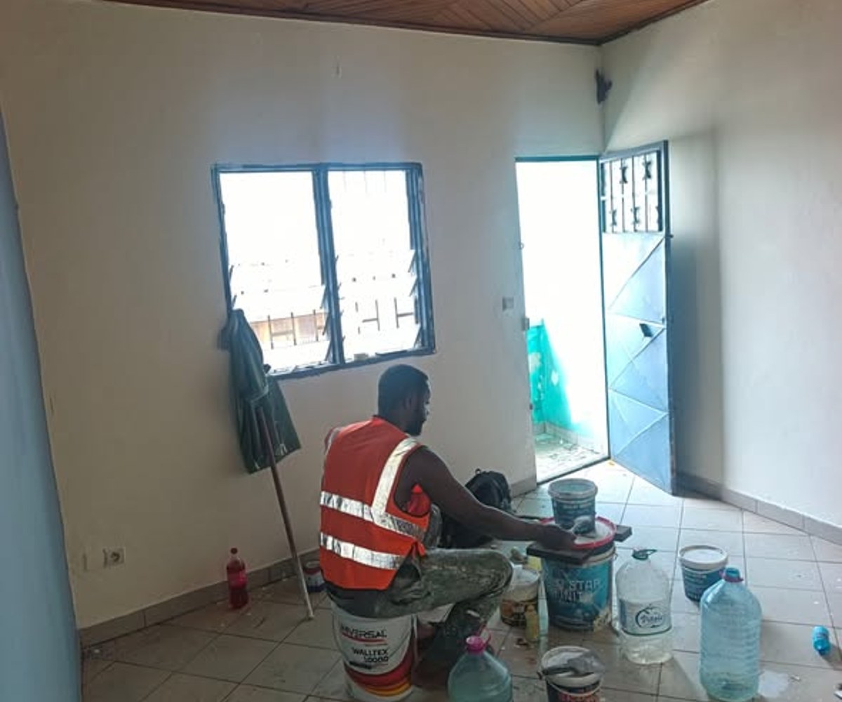 Studio moderne à louer - Logbaba, Douala