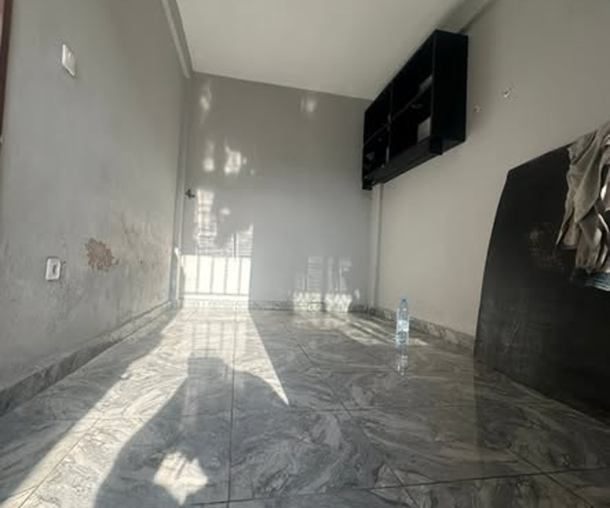 Chambre moderne 3 pièces à PK17 Douala