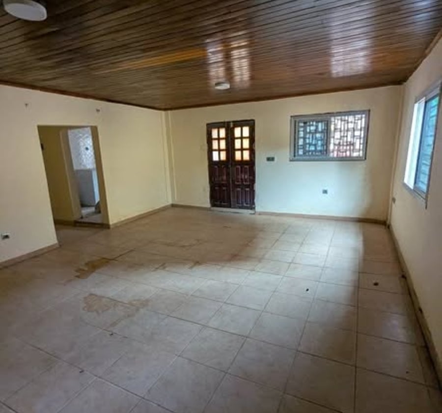 Appartement semi-individuel à Ngousso avec forage
