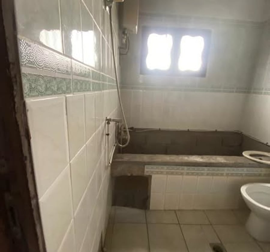 Duplex 5 chambres à louer - Ndogbong