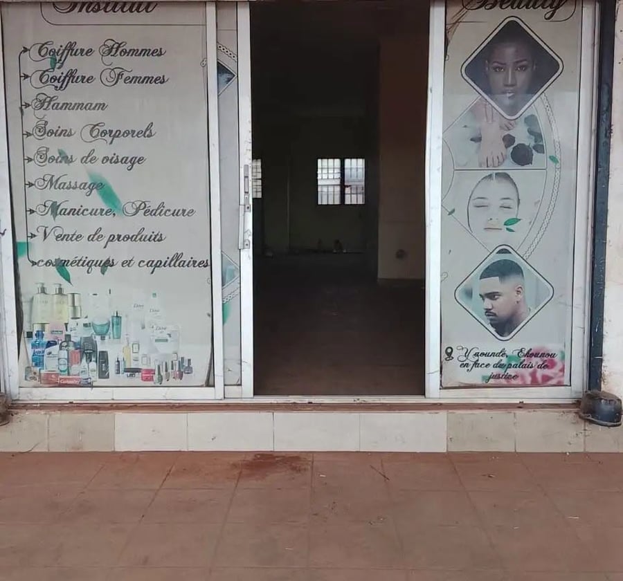 Boutique à louer - Ekounou