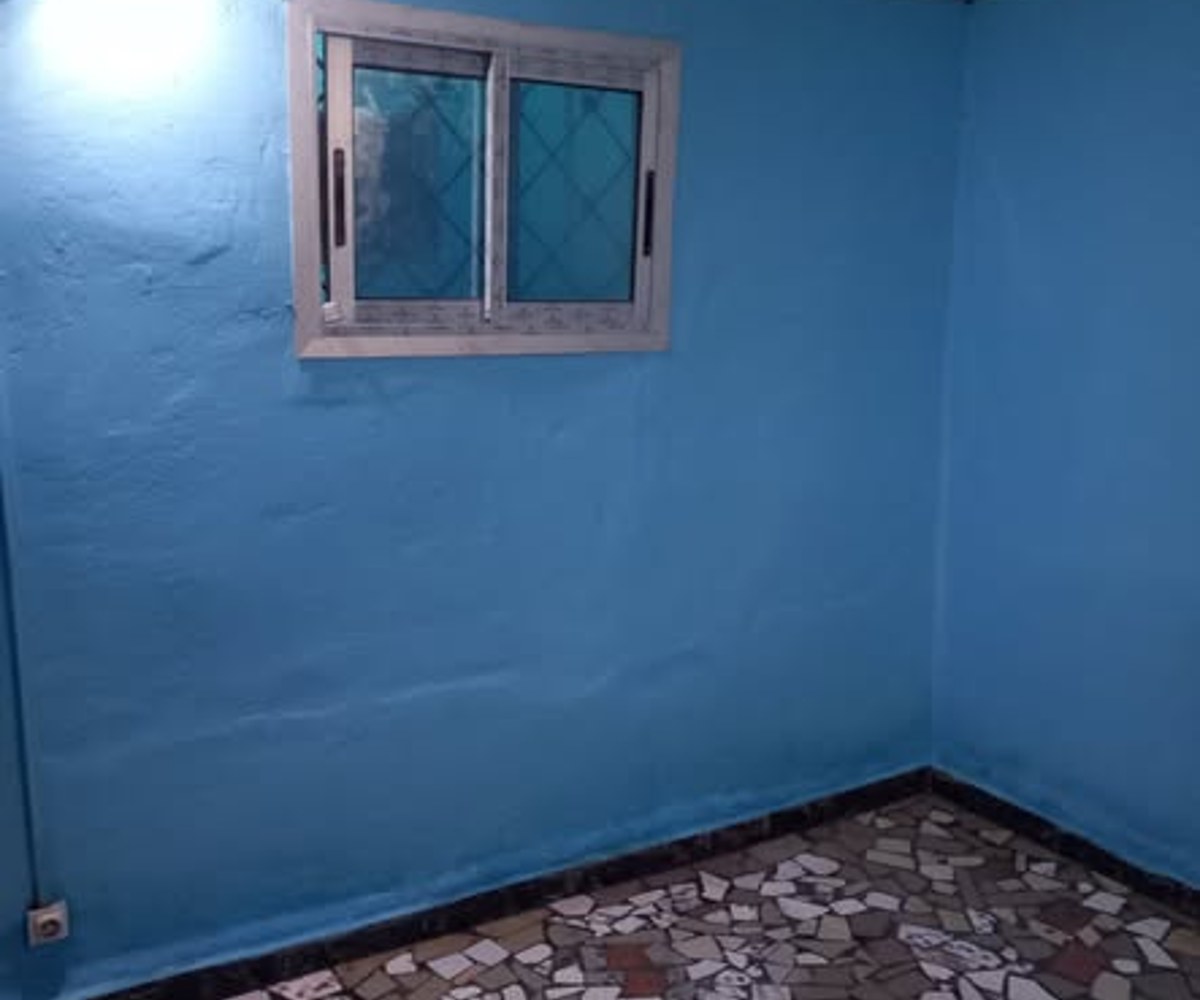 Chambre moderne à louer à PK8 Carrefour