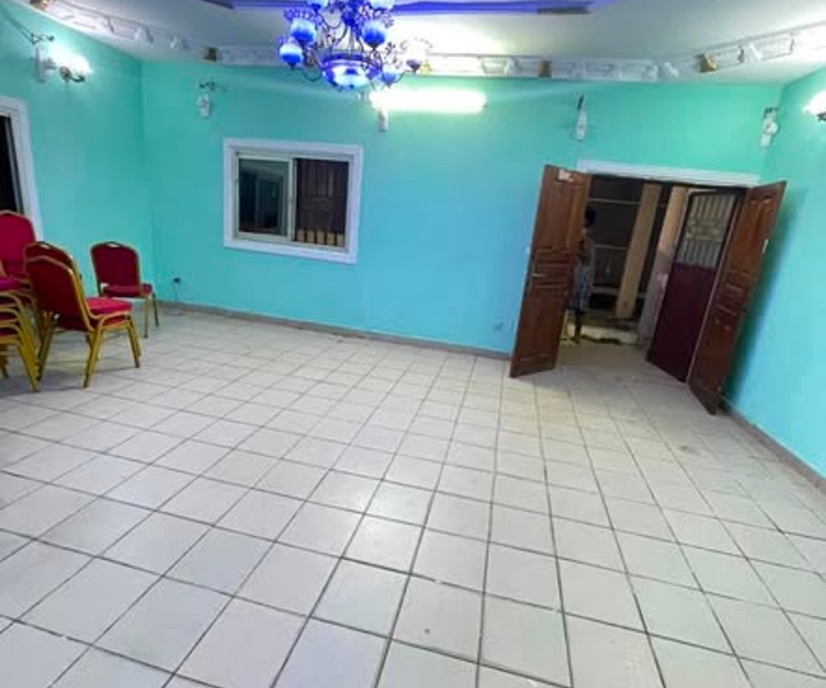 Appartement moderne à louer - Biyem-Assi Acacia