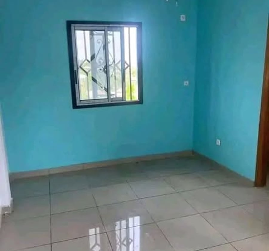 Studio moderne à louer - Carrefour Nkomo, Yaoundé
