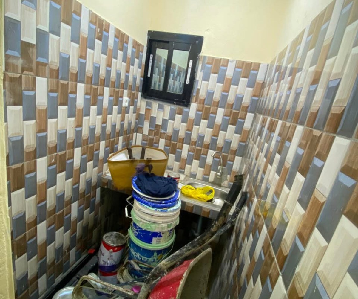 Chambre moderne à Beedi