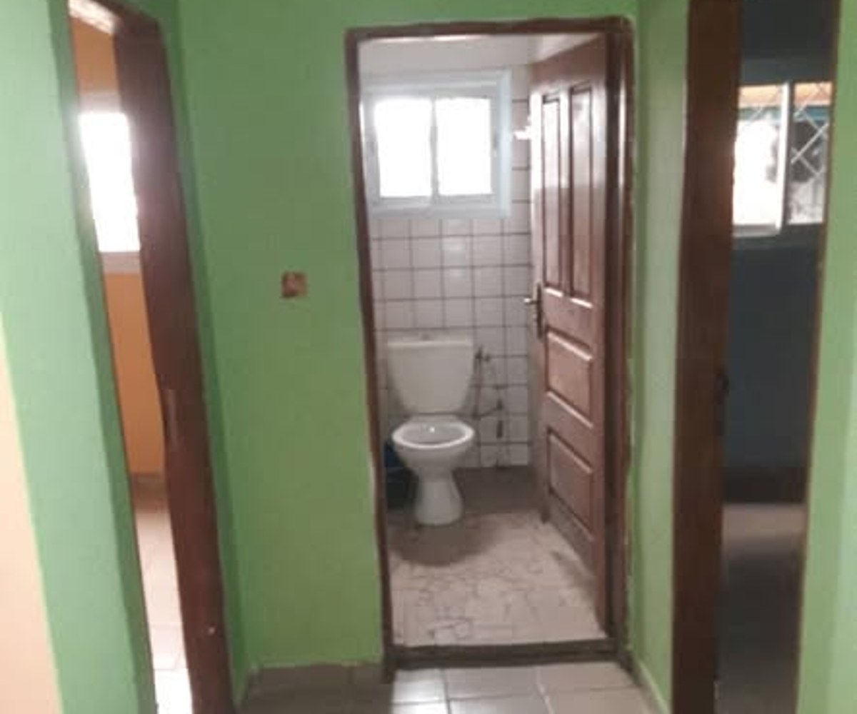 Appartement moderne à louer - route Nyalla château