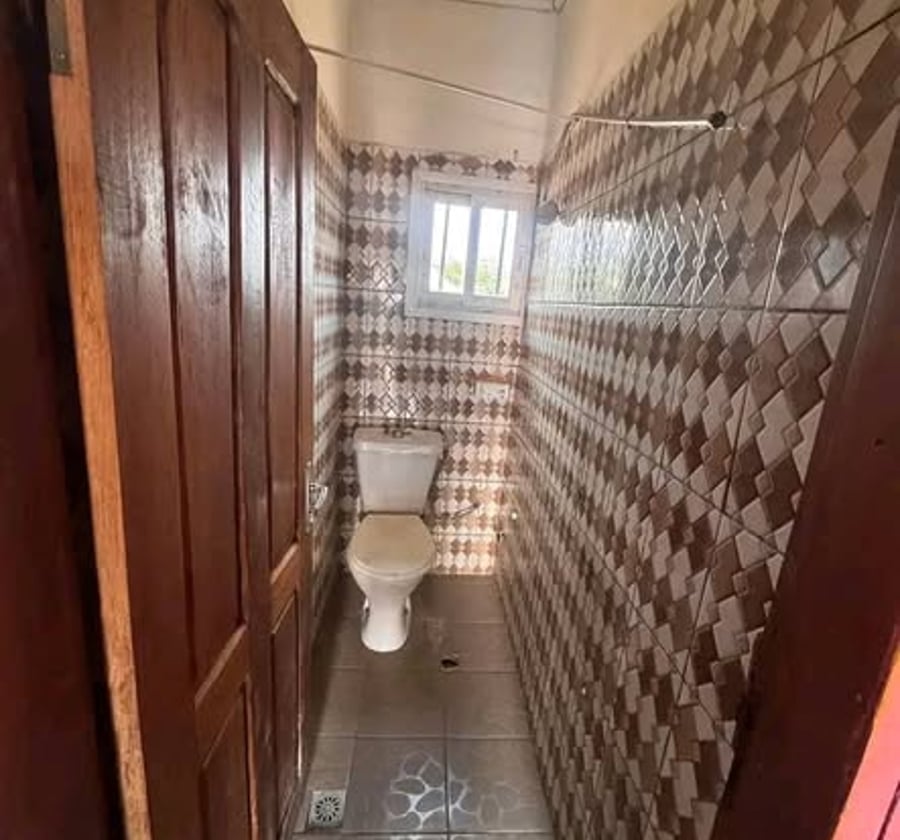 Studio moderne VIP à louer à Santa Barbara - Douala
