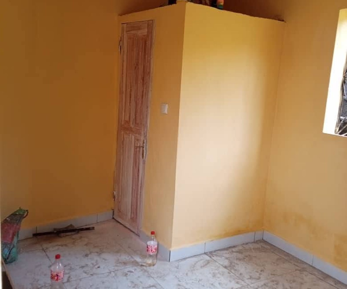 Chambre à louer à PK8, Douala