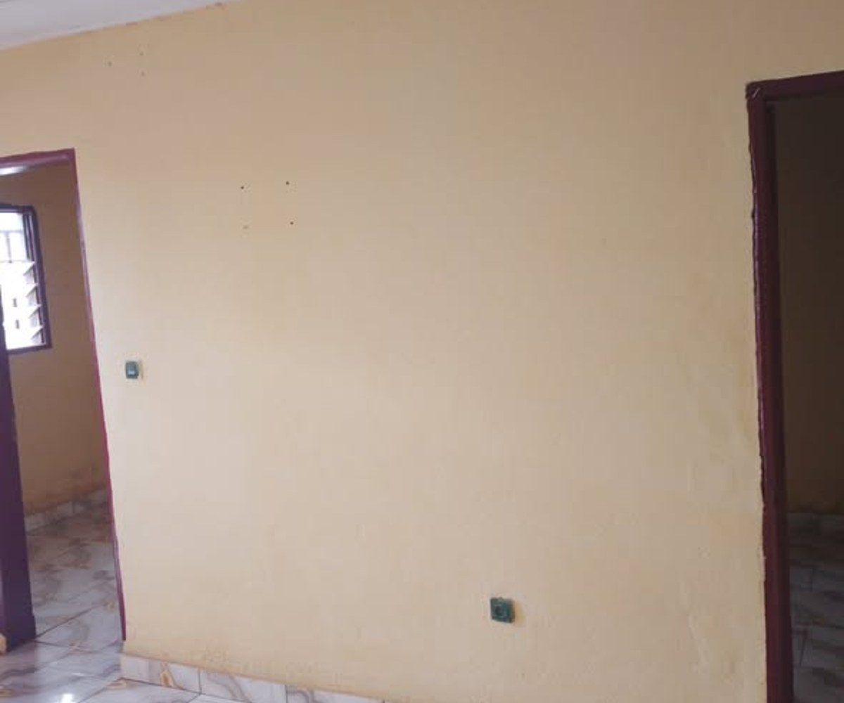 Maison de 2 chambres à Mimboman - Dans la barrière