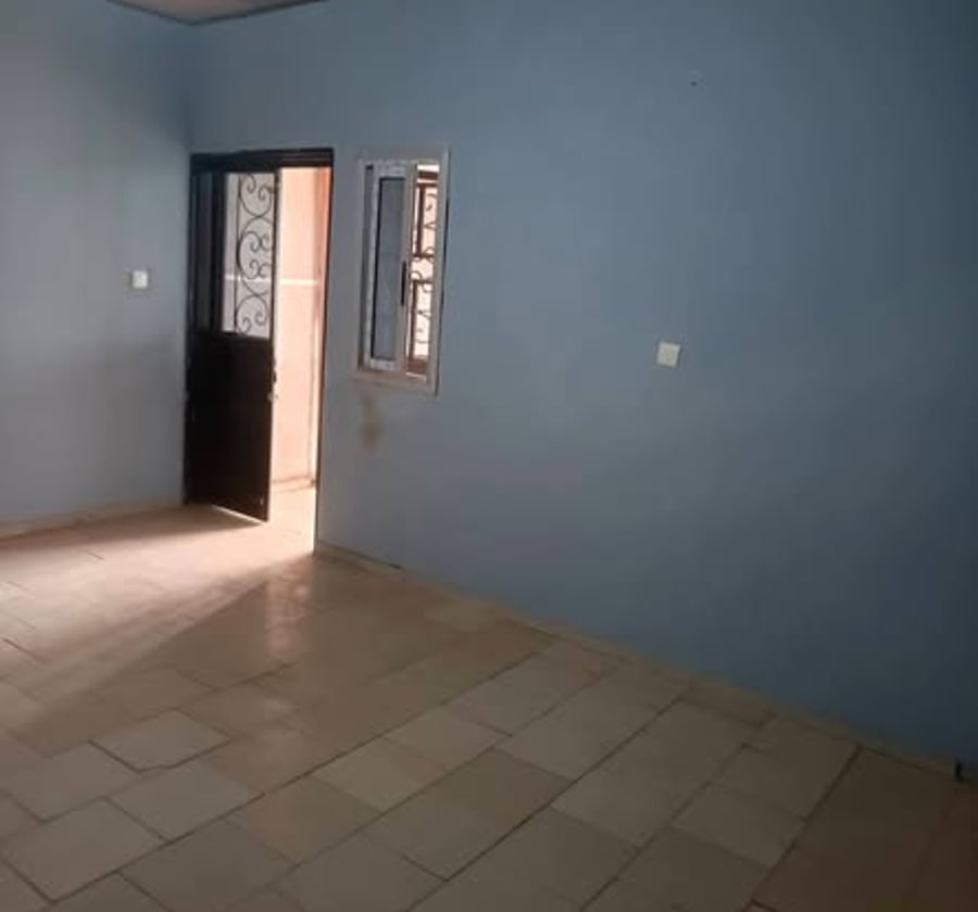 Vaste appartement 3 chambres à Nkomo Okoui - Yaoundé