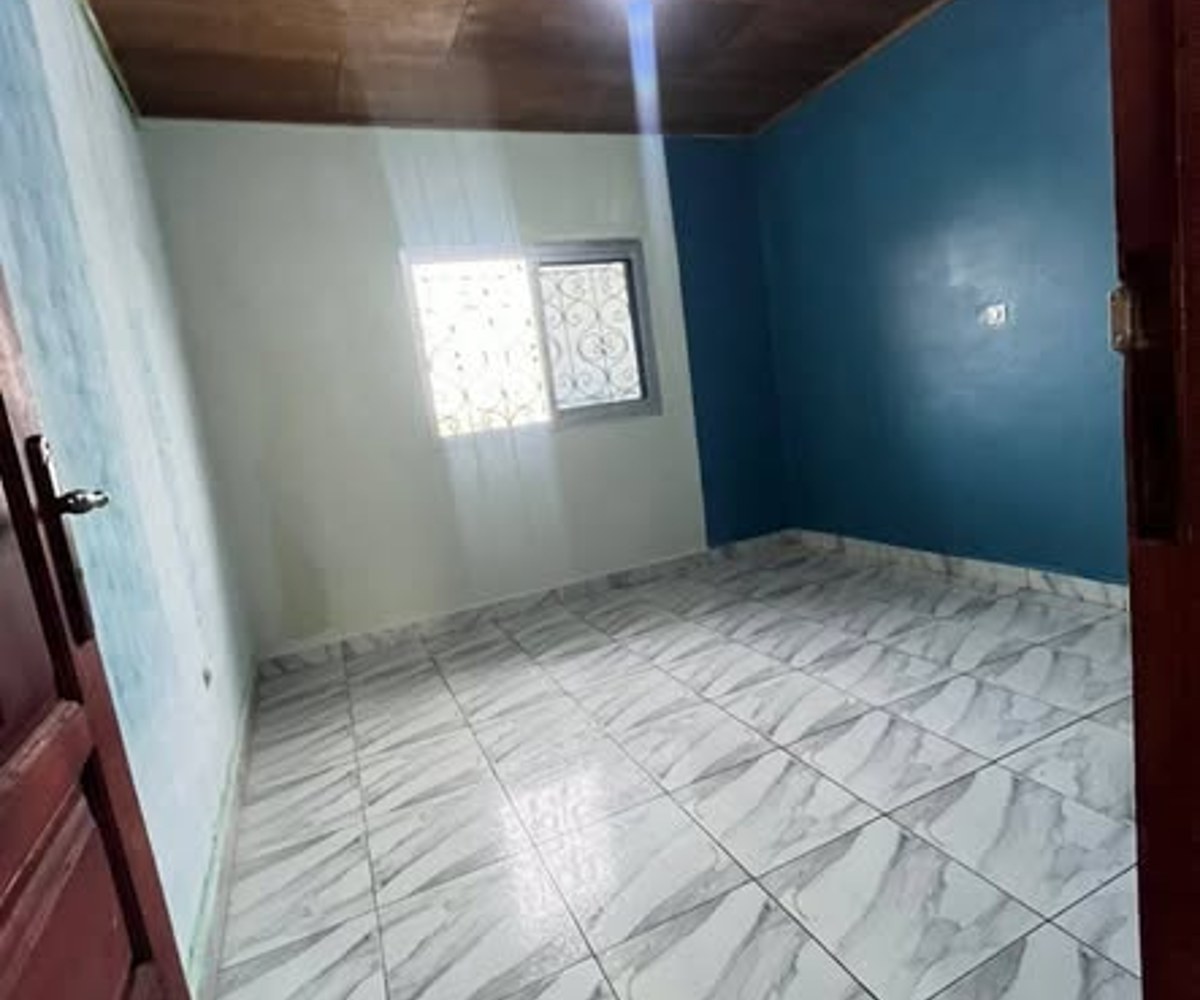 Studio moderne à PK 12