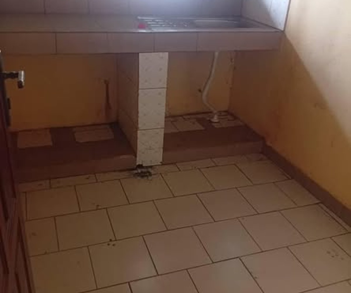 Studio moderne à louer à Nkoabang - Cho Cho