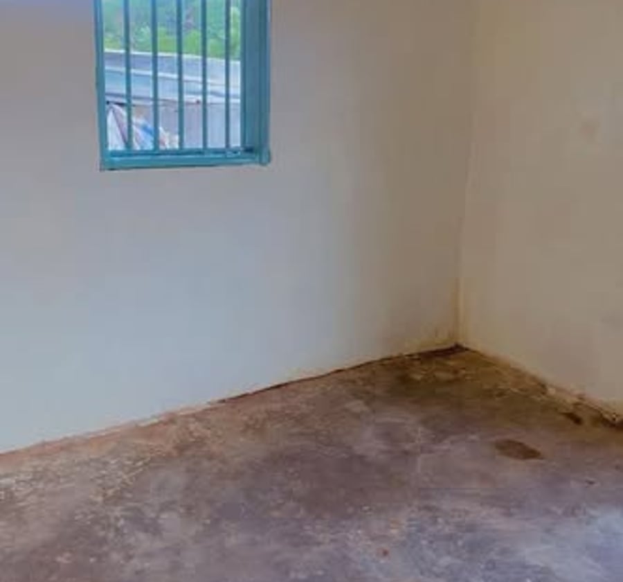 Chambre simple à louer - Coron, Yaoundé