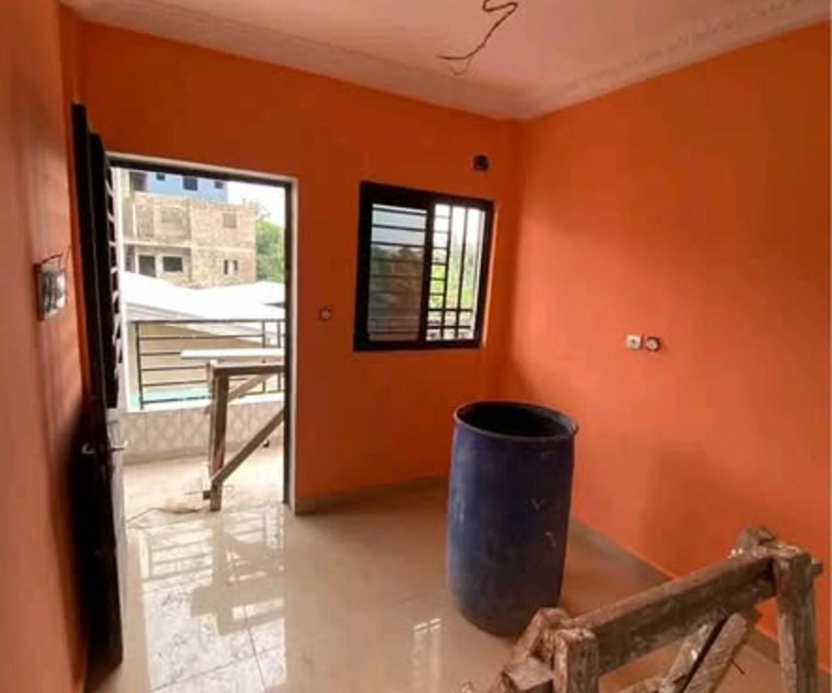 Chambre staffée à louer - Makepe, toiture verte