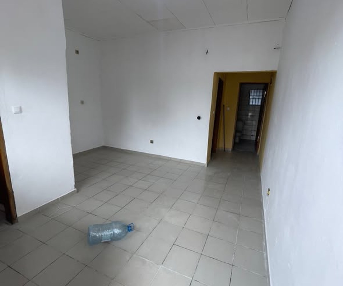 Joli studio à louer à Kotto