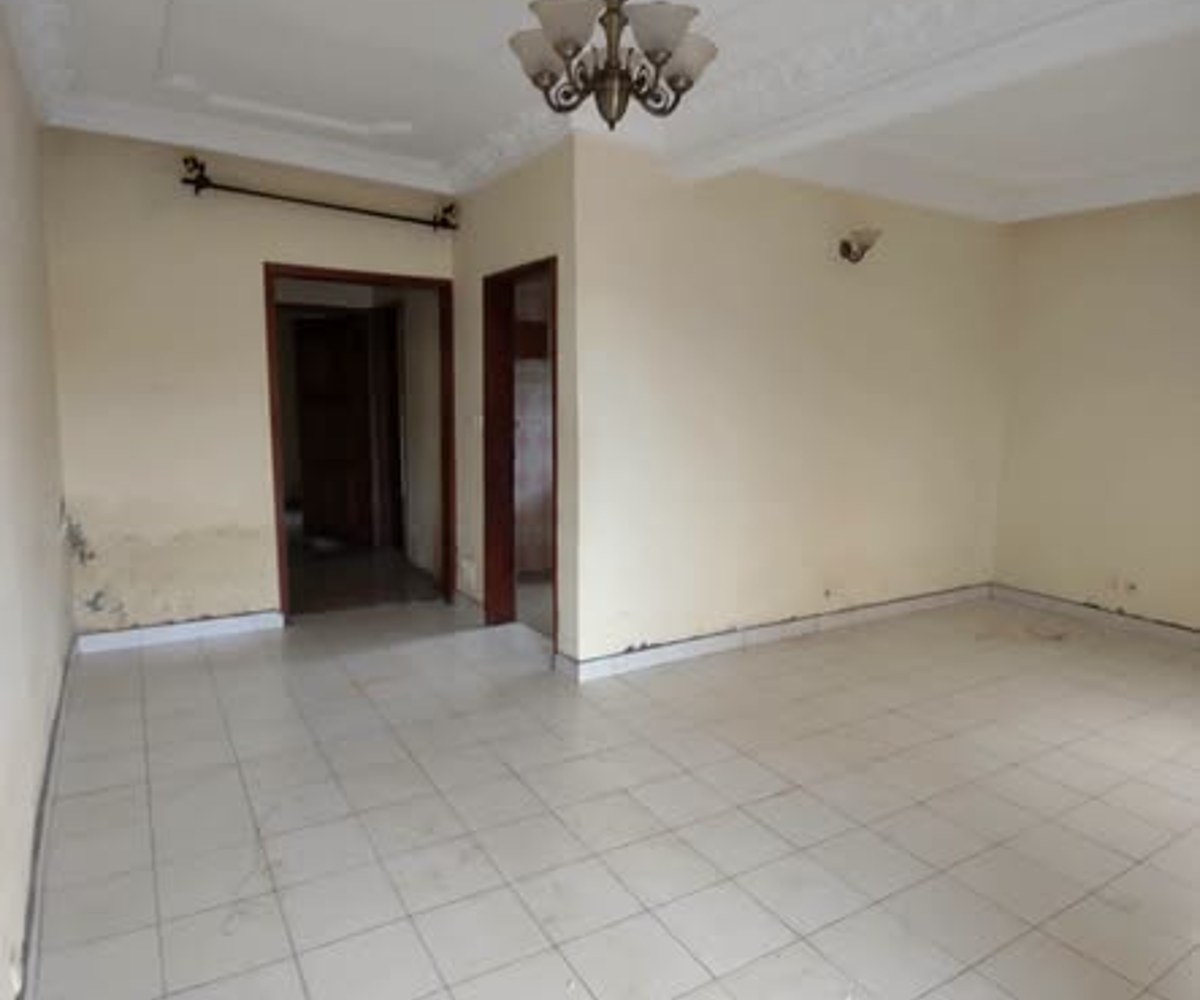 Vaste Appartement 2ch 1dch - Ekoumdoum