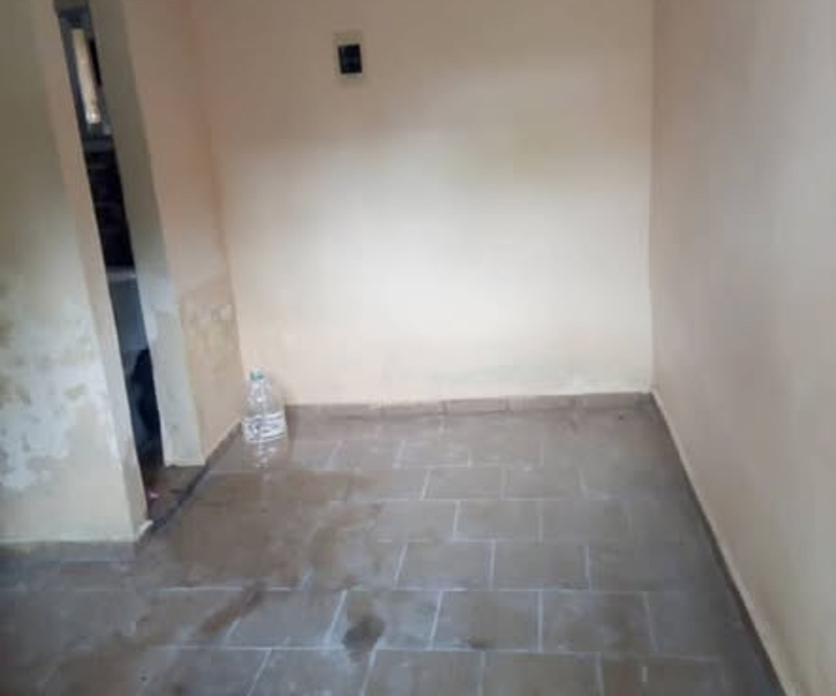 Chambre moderne à Odza