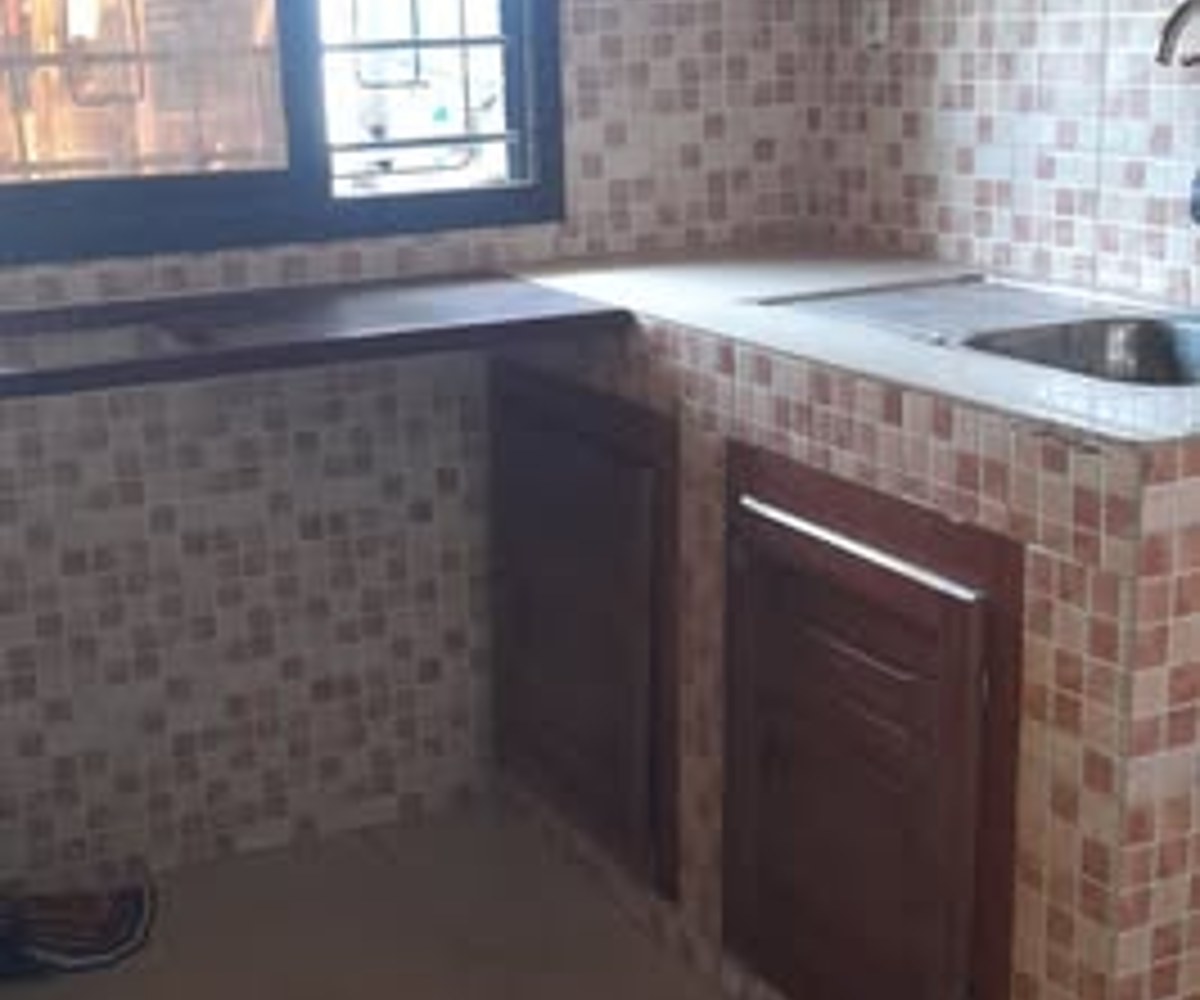 Studio moderne à louer - PK12, Douala