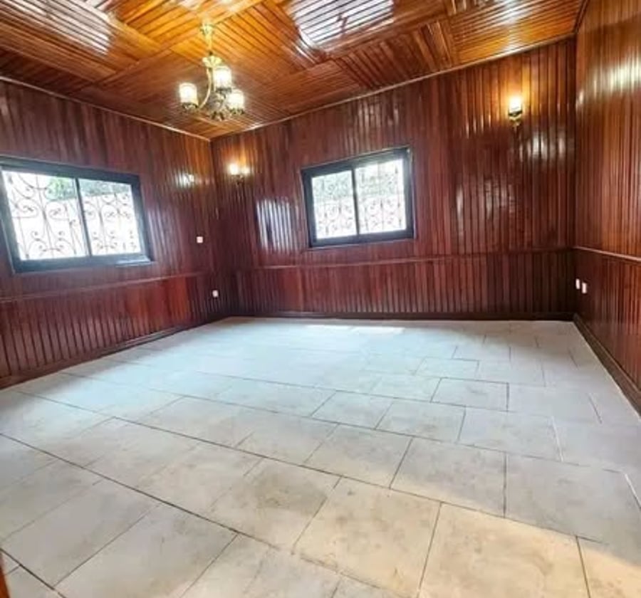Villa climatisée 5 chambres à Nkoabang