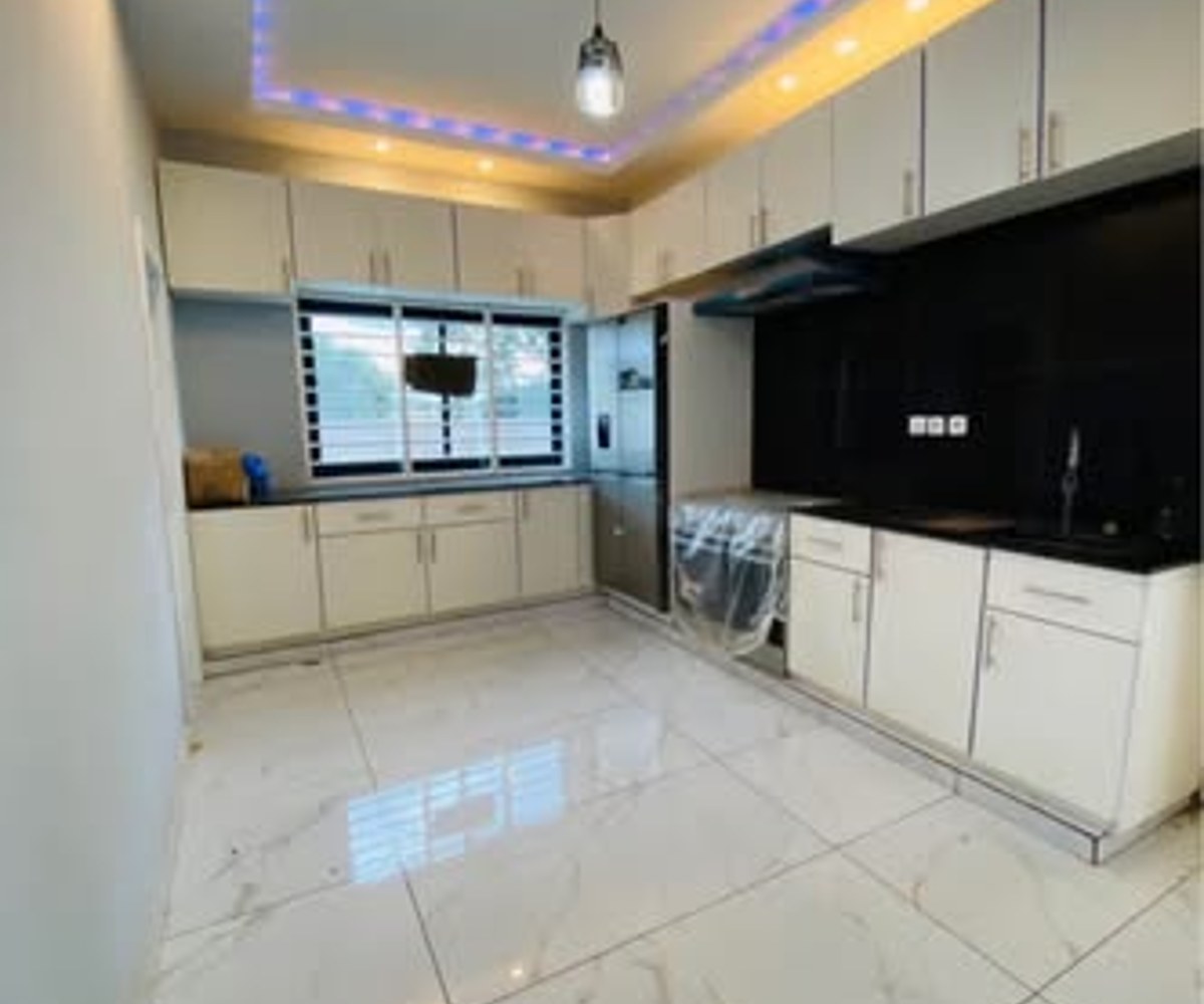 Duplex haut standing à vendre – Odza Cité de la Paix
