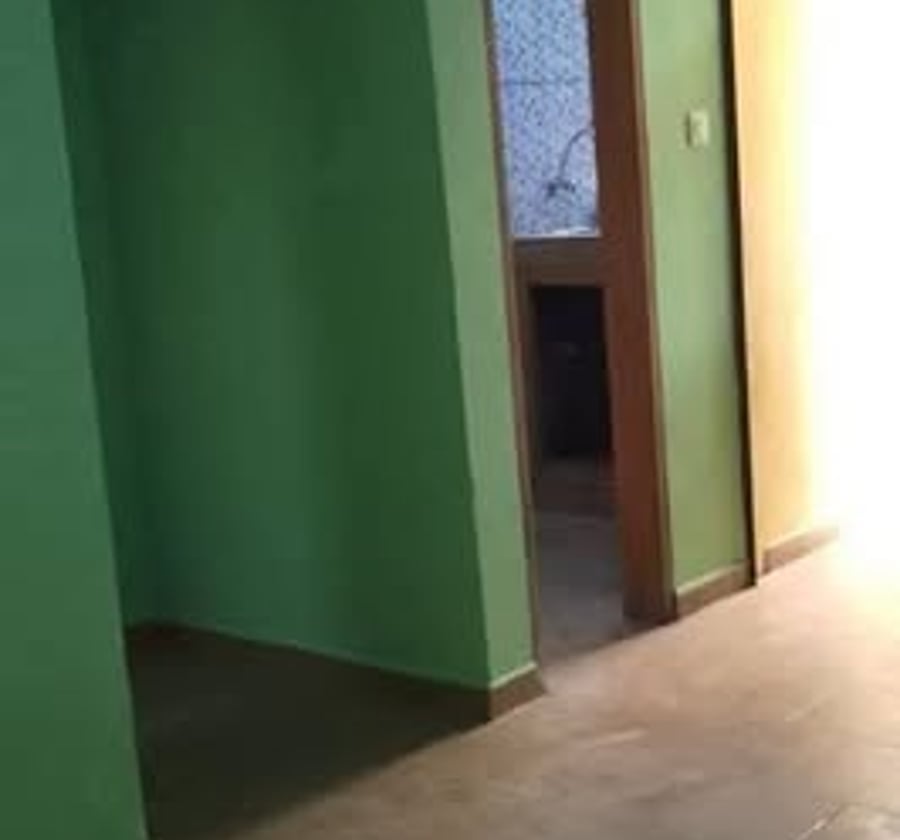 Chambre moderne à louer à Nkoabang