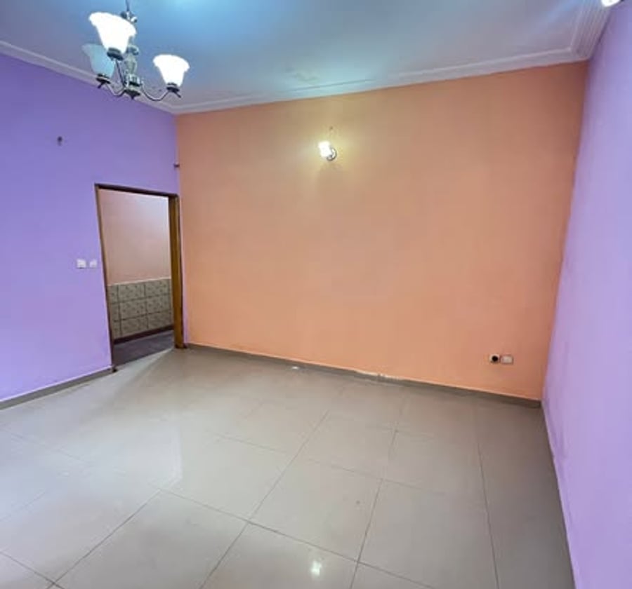 Appartement moderne à louer - Etoug-Ebe
