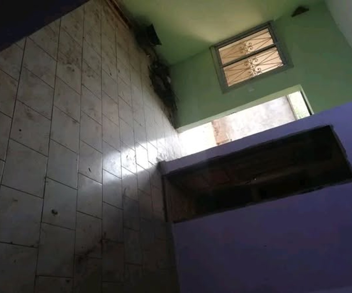 Studio moderne à louer à Awae Escalier