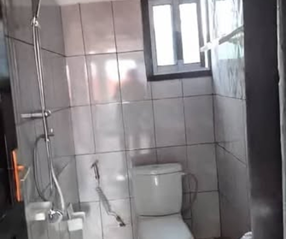 Appartement 2 chambres avec balcon, forage, parking - Nkolbong