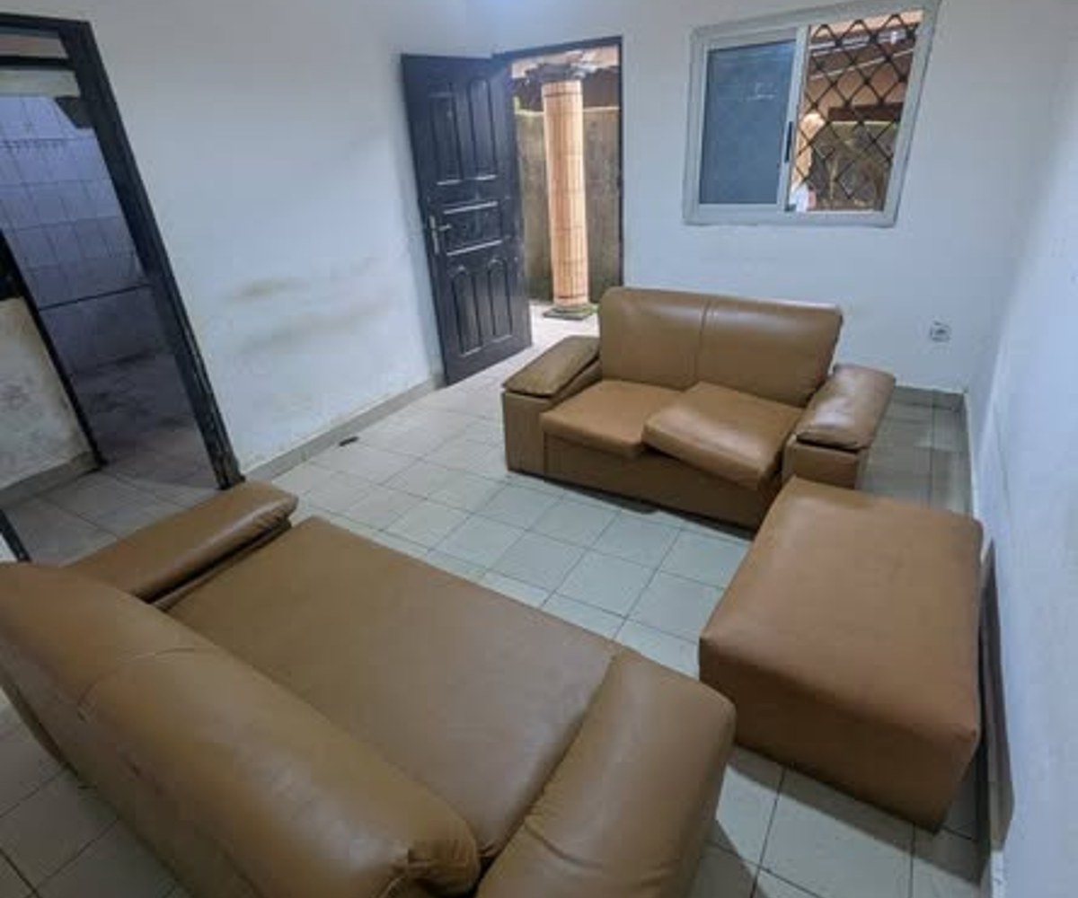 Appartement à Makepe - 2 chambres - 90 000 XAF/mois