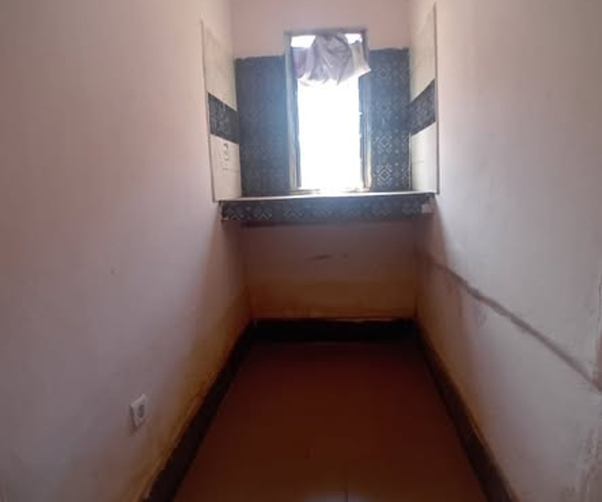 Vaste chambre moderne à Bépanda Omnisports