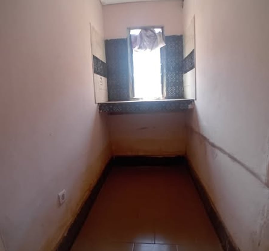 Vaste chambre moderne à Bépanda Omnisports