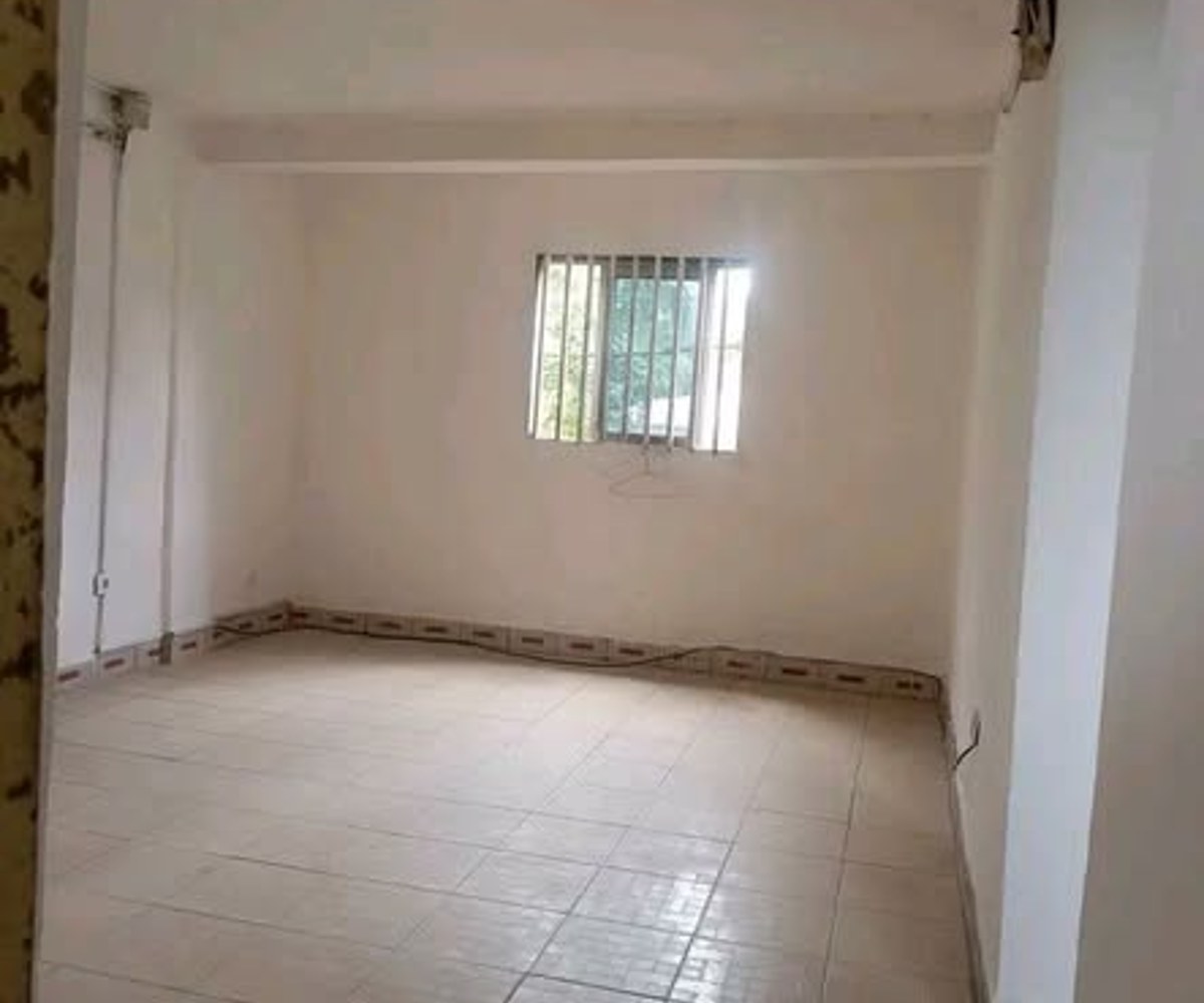 Appartement moderne à louer à PK10