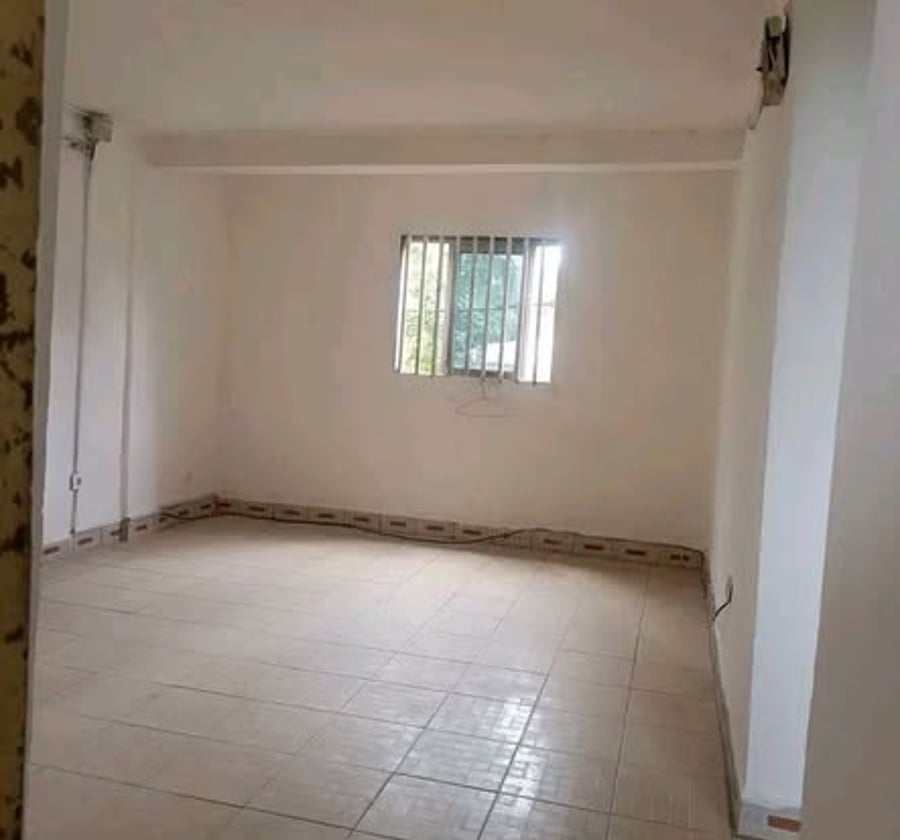 Appartement moderne à louer à PK10