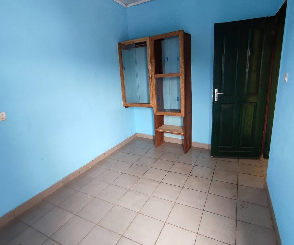 Studio moderne à louer à Biyem-Assi