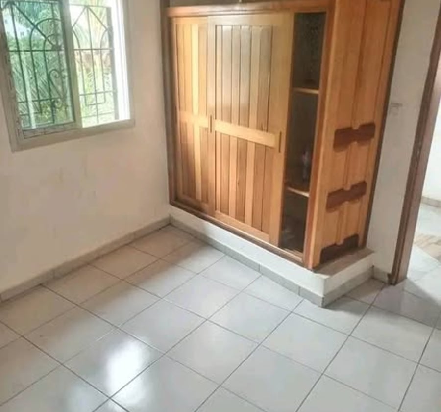 Studio moderne à Ndogbassi