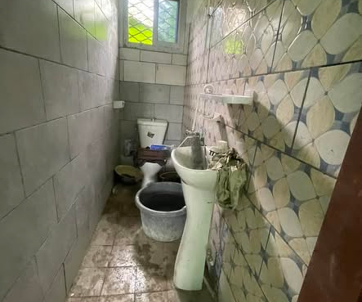 Studio moderne neuf à PK12, Douala