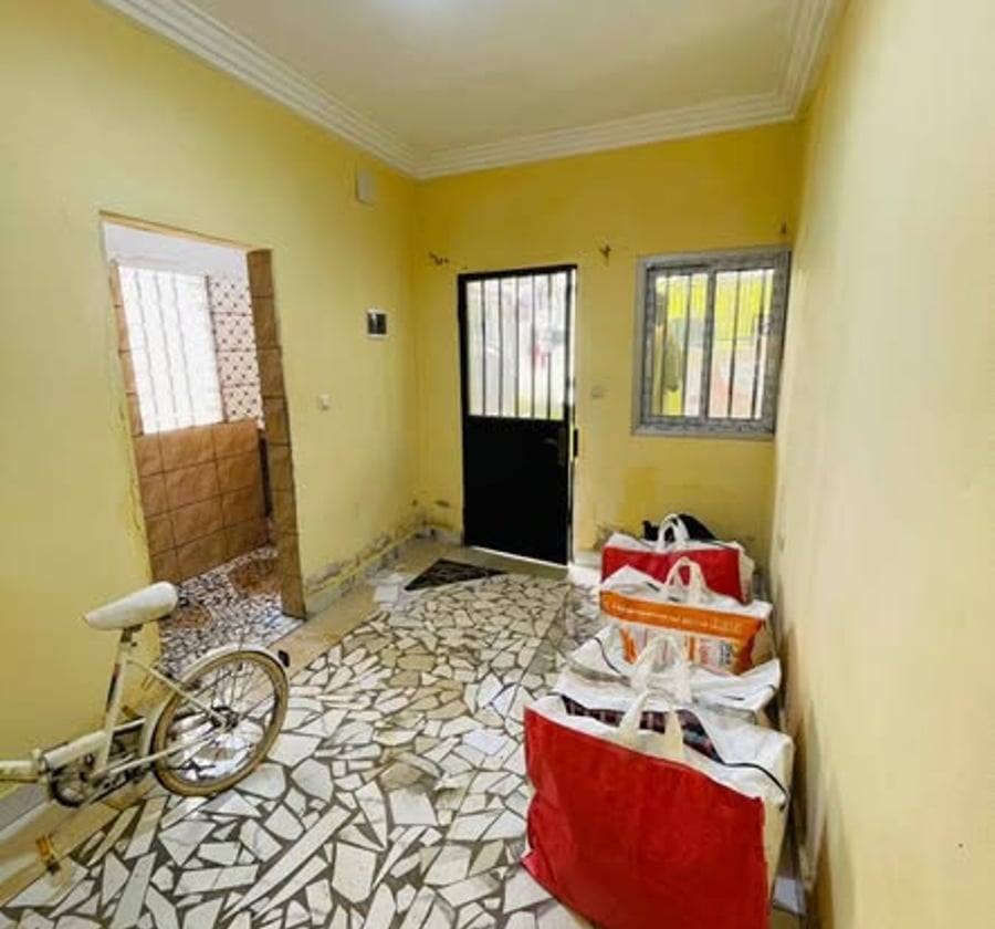 Chambre moderne à Biyem-Assi
