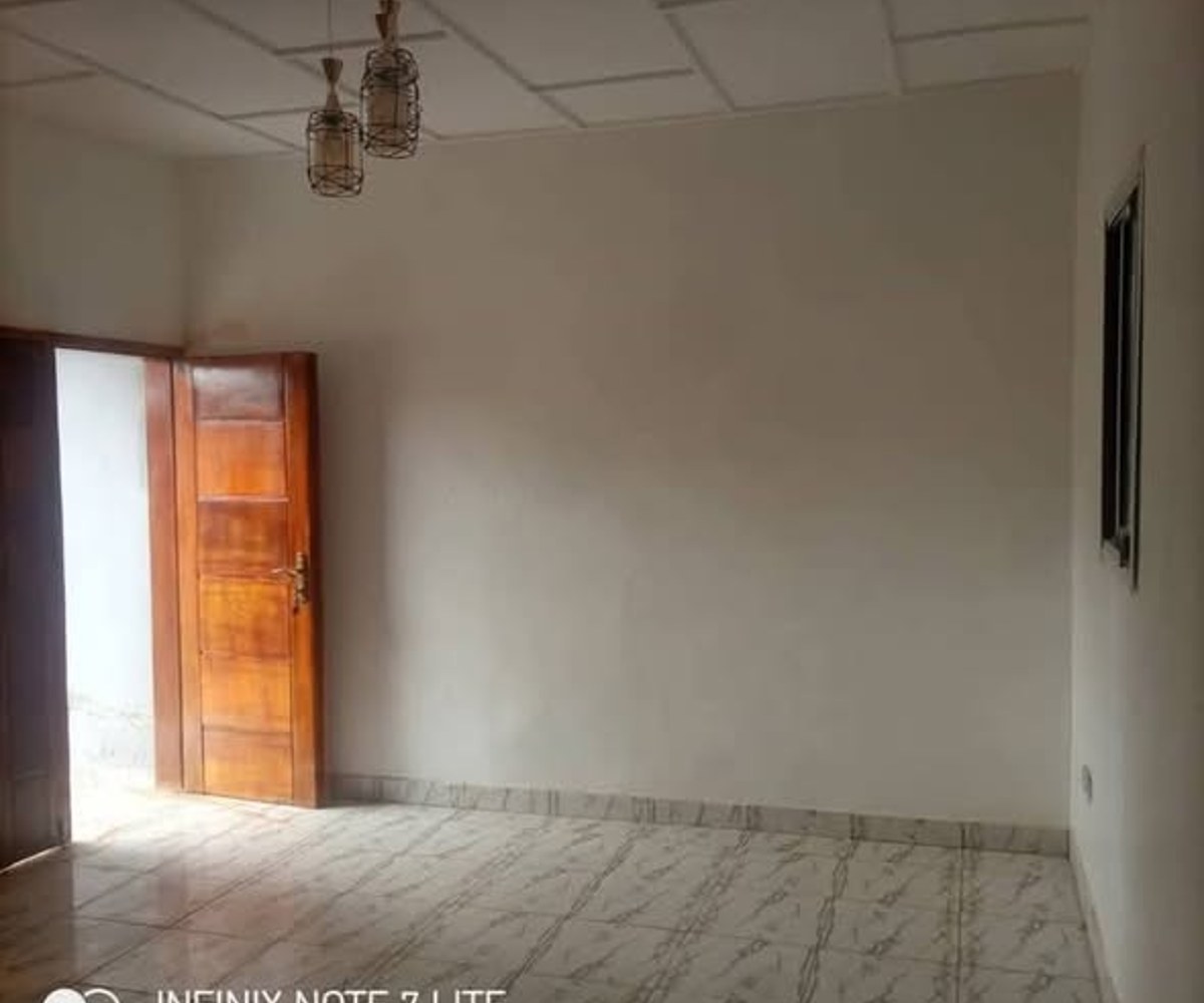 Appartements à louer à Odza - 2 chambres