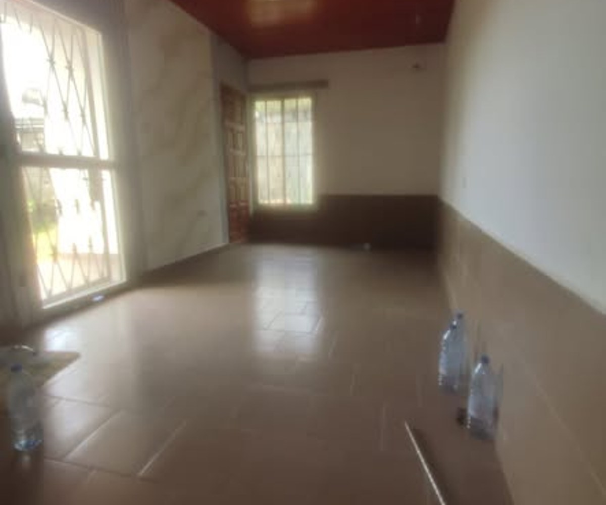 Studio à louer PK8 – 70 000 FCFA/mois
