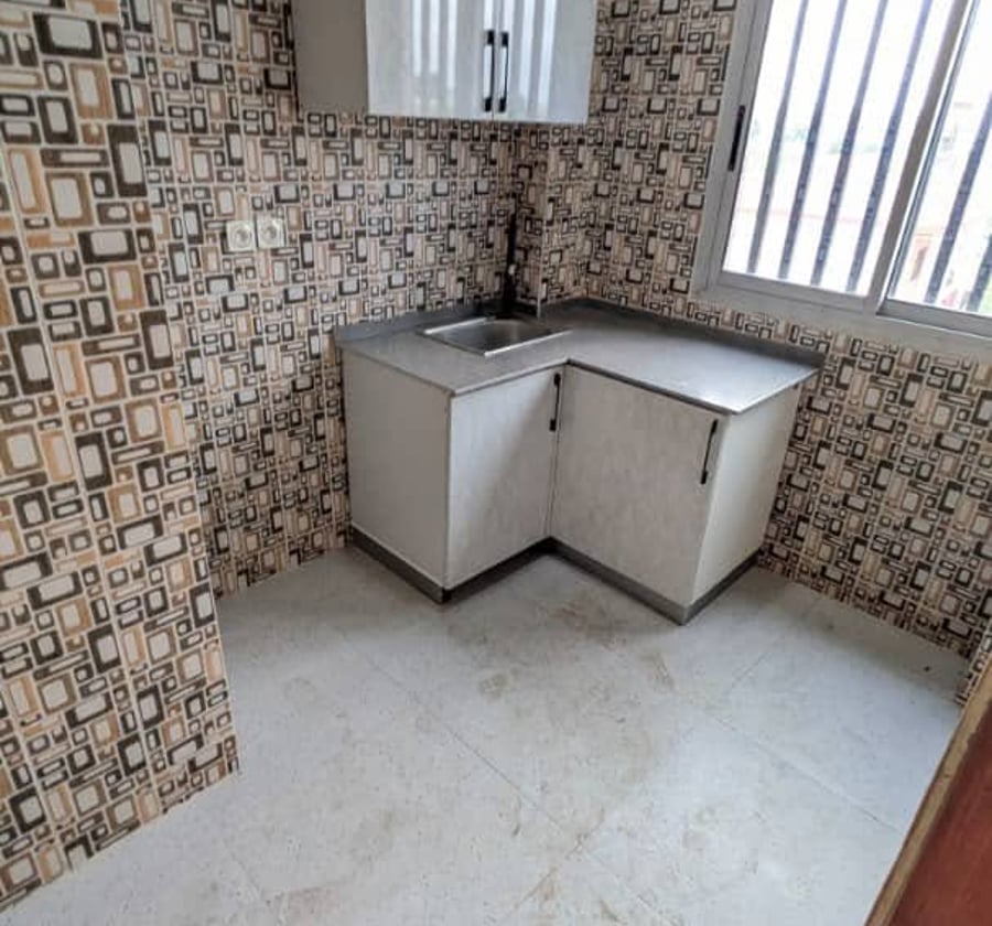 Vaste appartement 2 chambres à Olembe